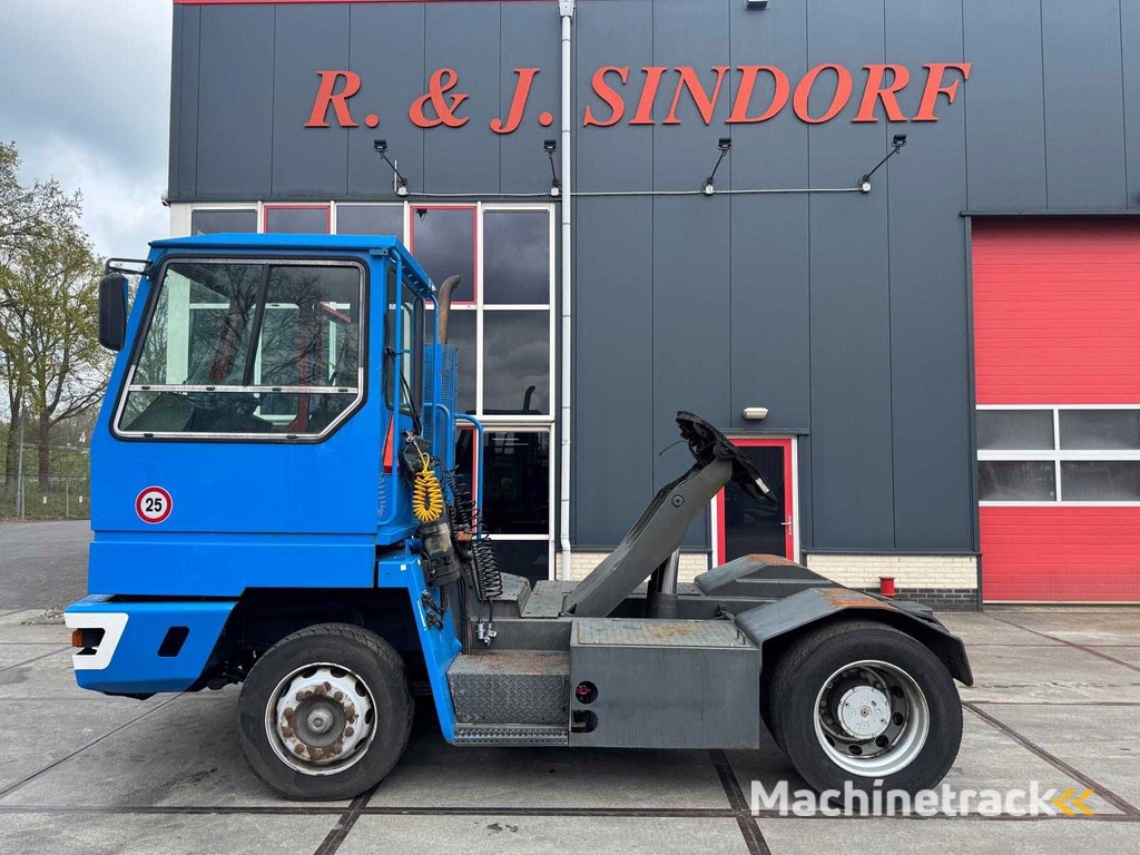 Terberg - 2003 - YT 220 - Industriële trekker