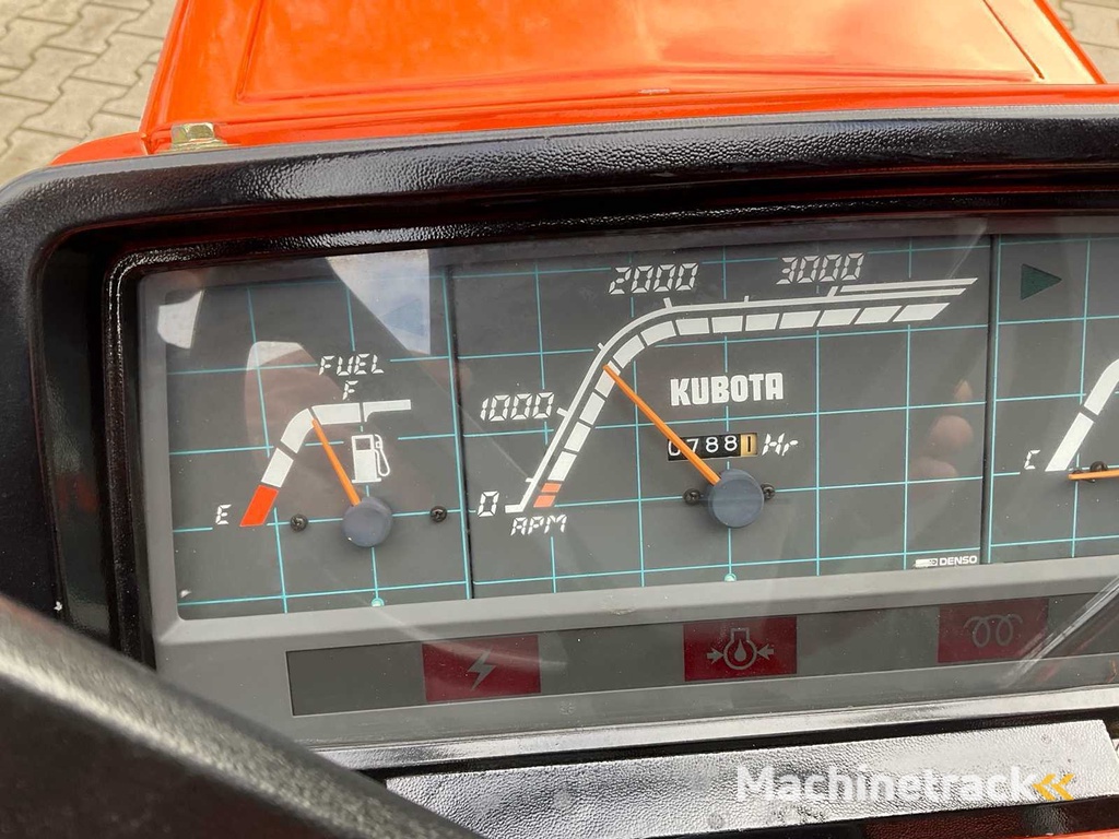 Kubota Bulltra B1-14DT Mini Tractor