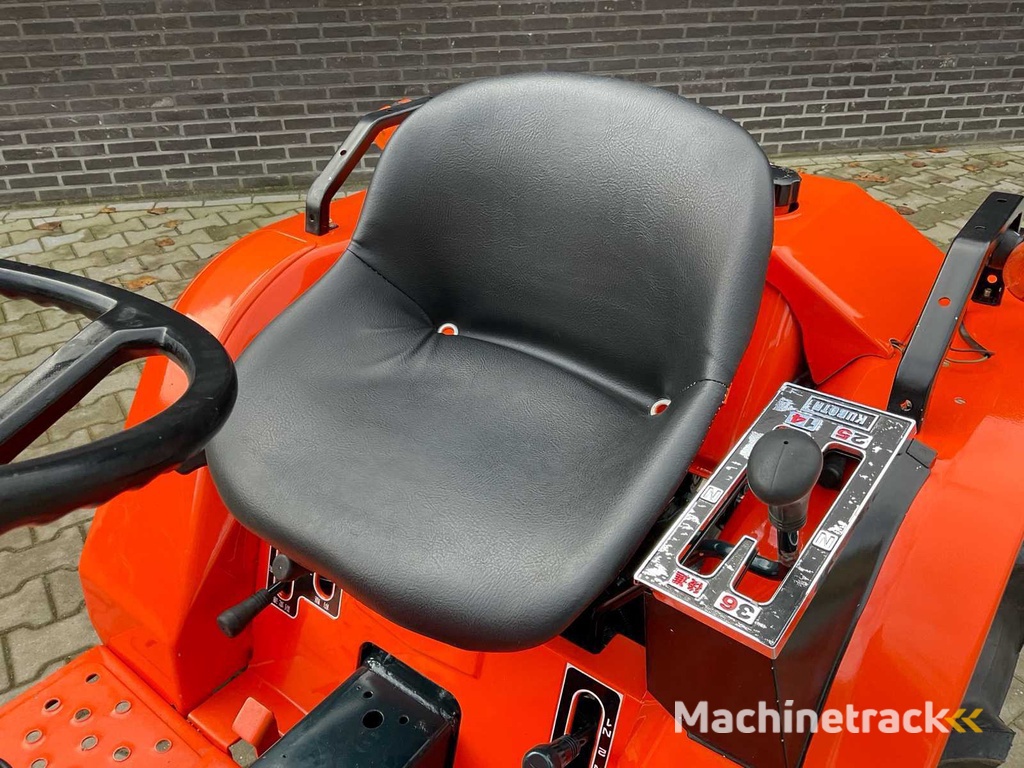 Kubota Bulltra B1-14DT Mini Tractor