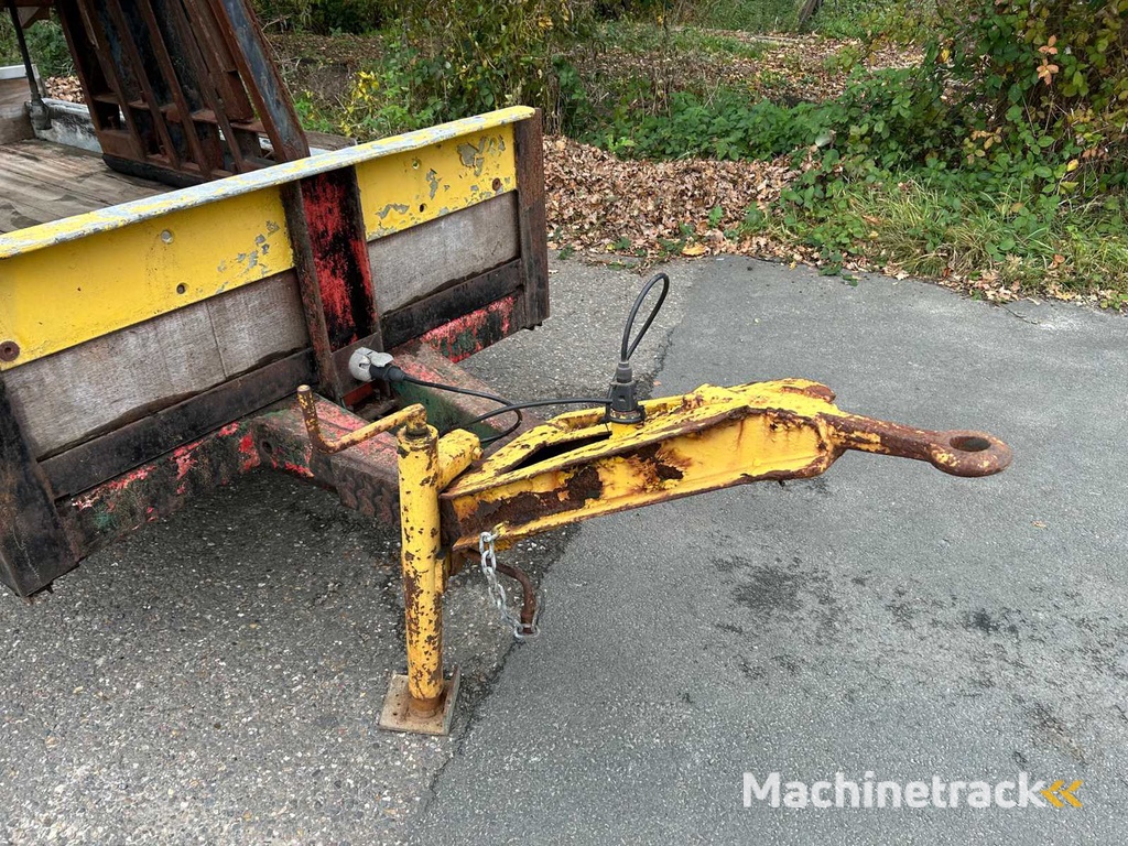 Aanhangwagen met stenenklem