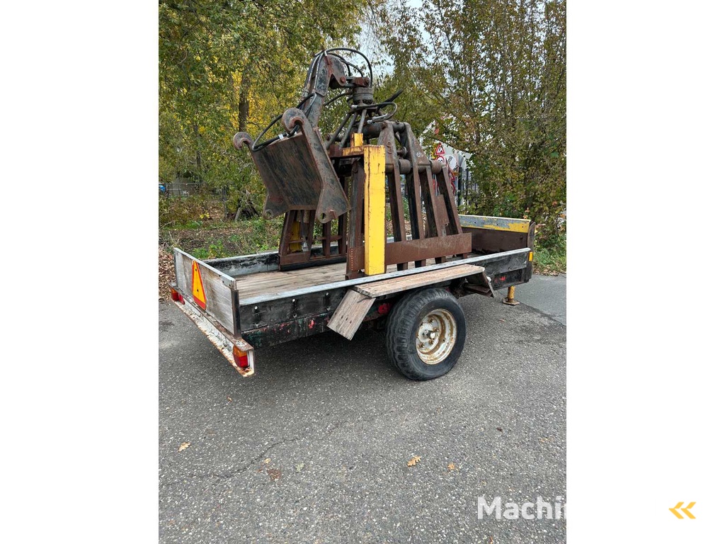 Aanhangwagen met stenenklem