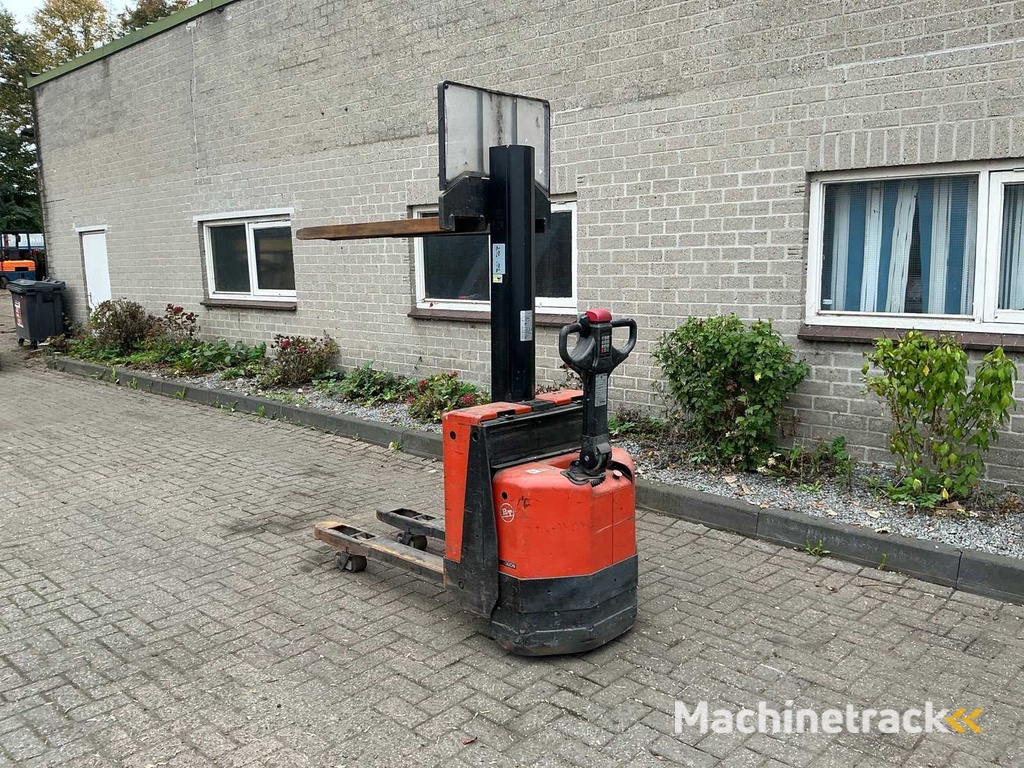 2007 BT SWE080L Stapelaar