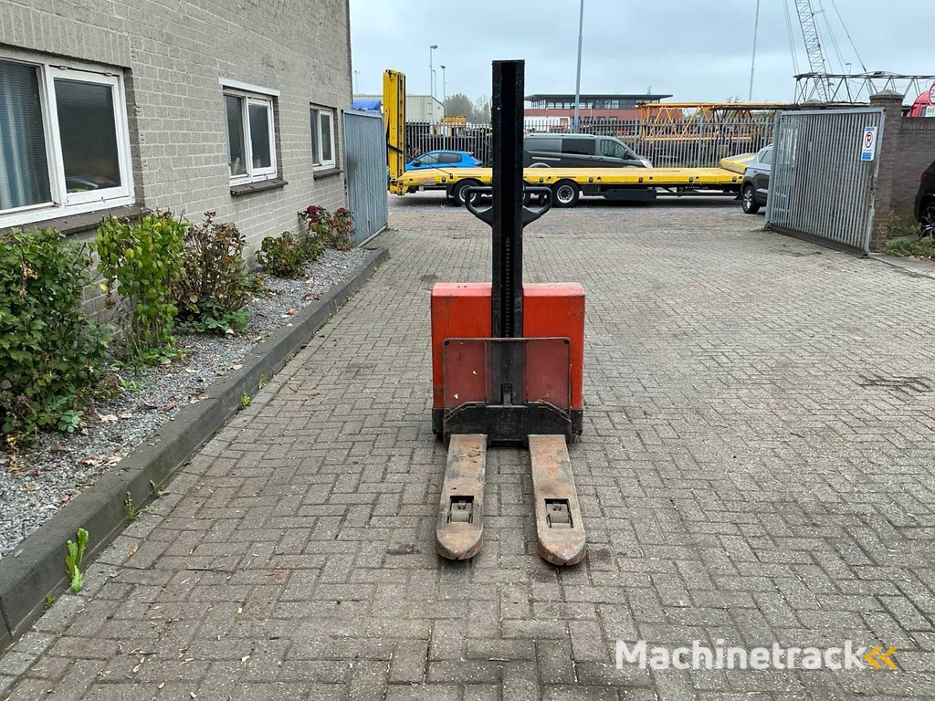 2007 BT SWE080L Stapelaar