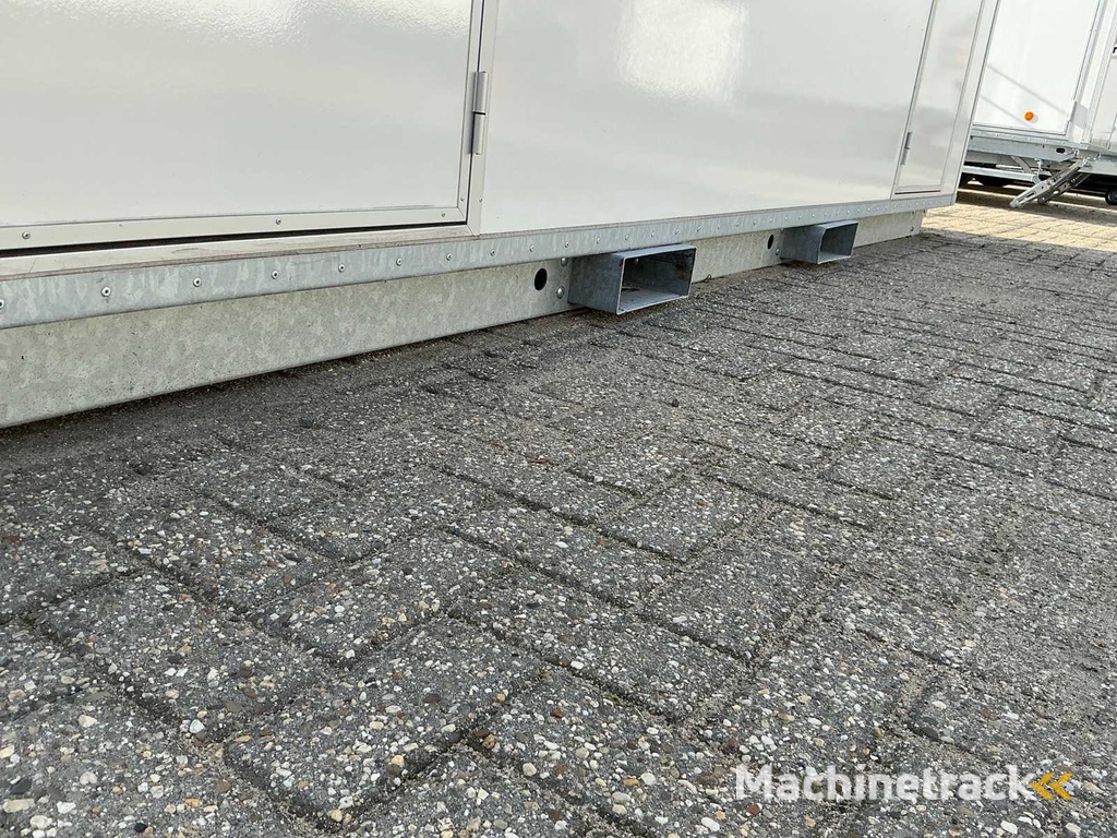 2025 Easywagen 4200 Toiletcontainer 2-2