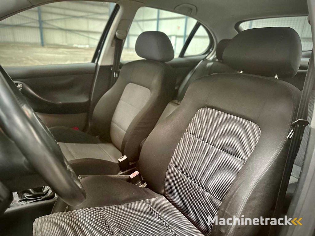 SEAT Leon 1.6 16V Stella, 77-LS-RJ