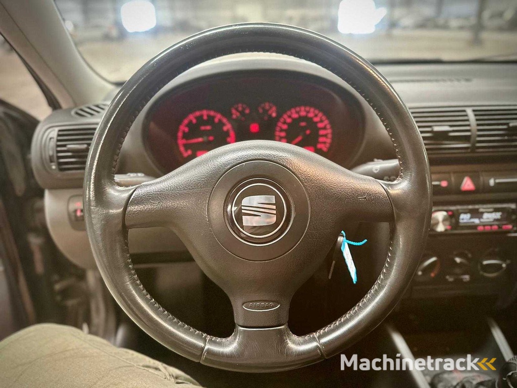 SEAT Leon 1.6 16V Stella, 77-LS-RJ