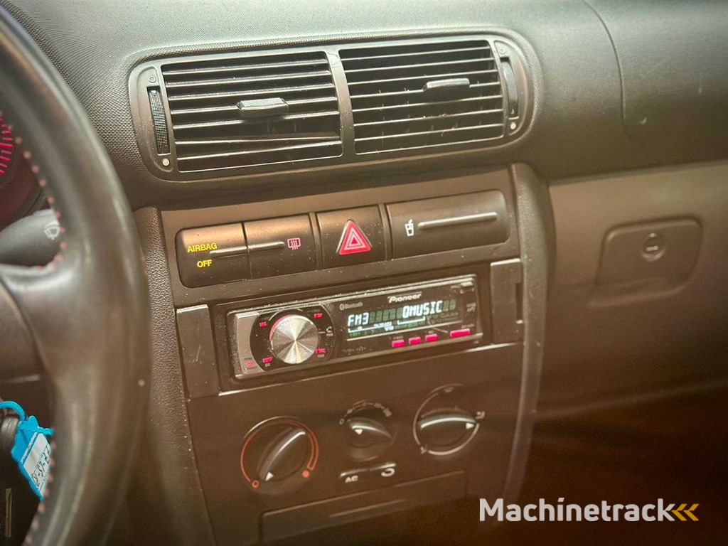 SEAT Leon 1.6 16V Stella, 77-LS-RJ