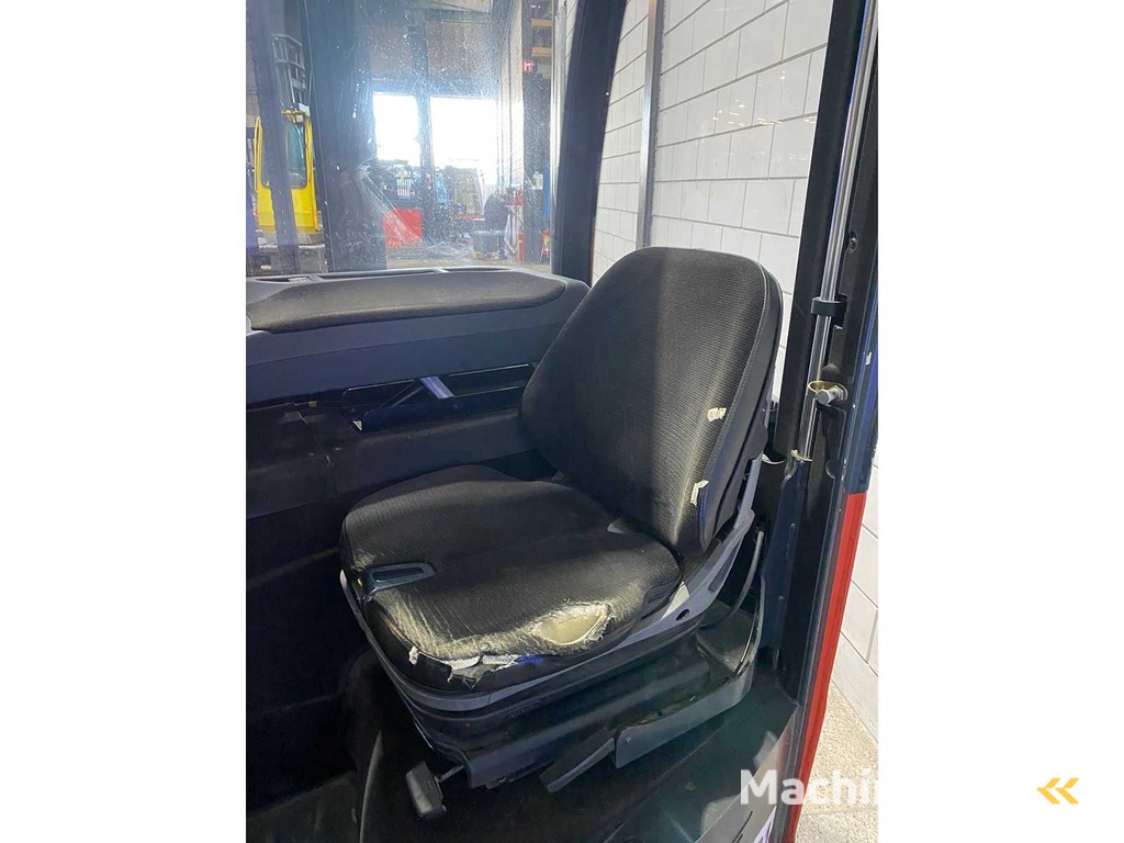 Linde - 2015 - R16 - Reach truck