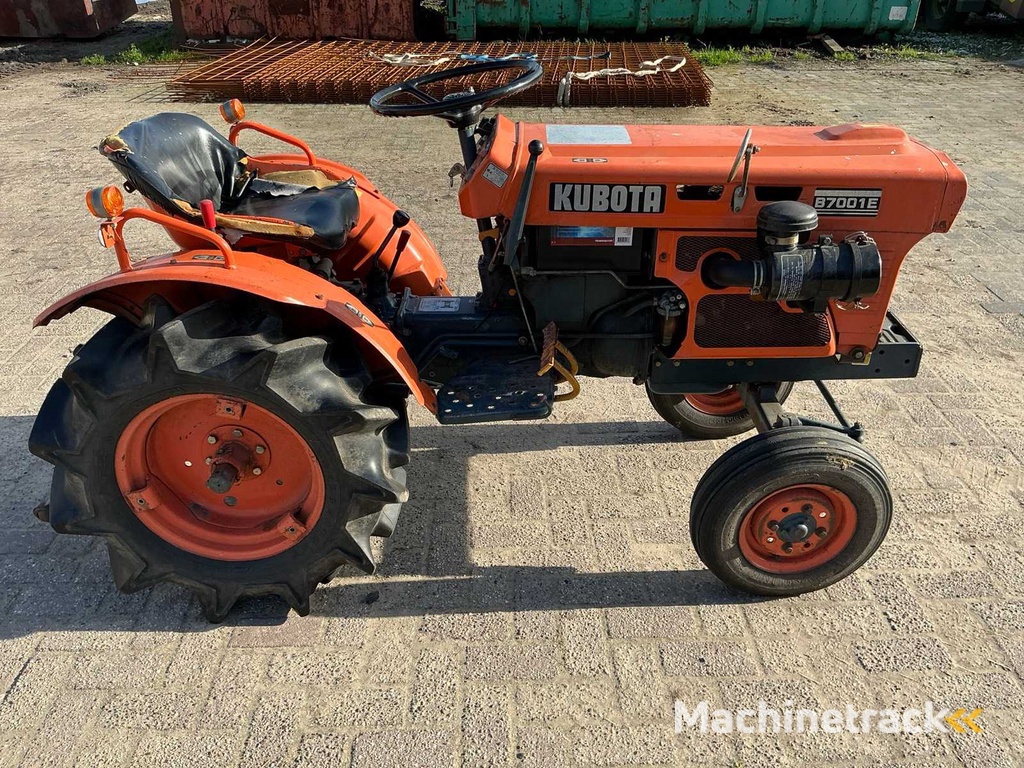 Kubota B7001E Mini Tractor