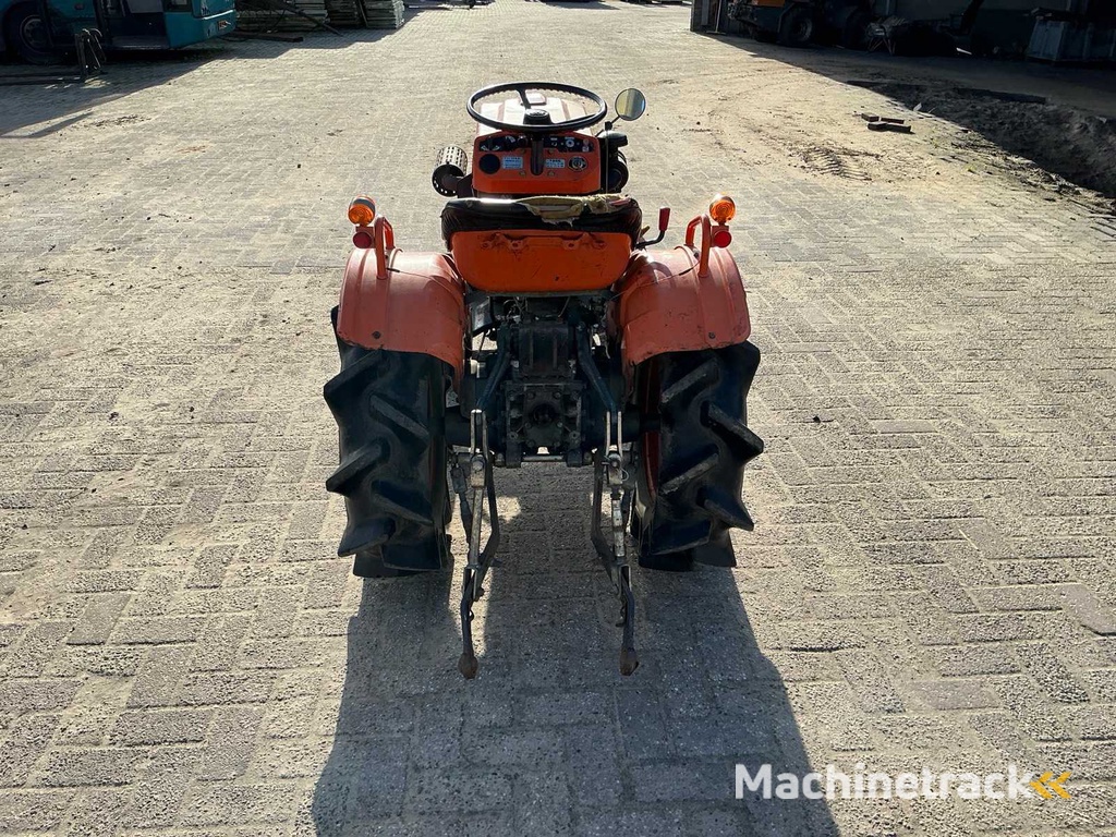 Kubota B7001E Mini Tractor