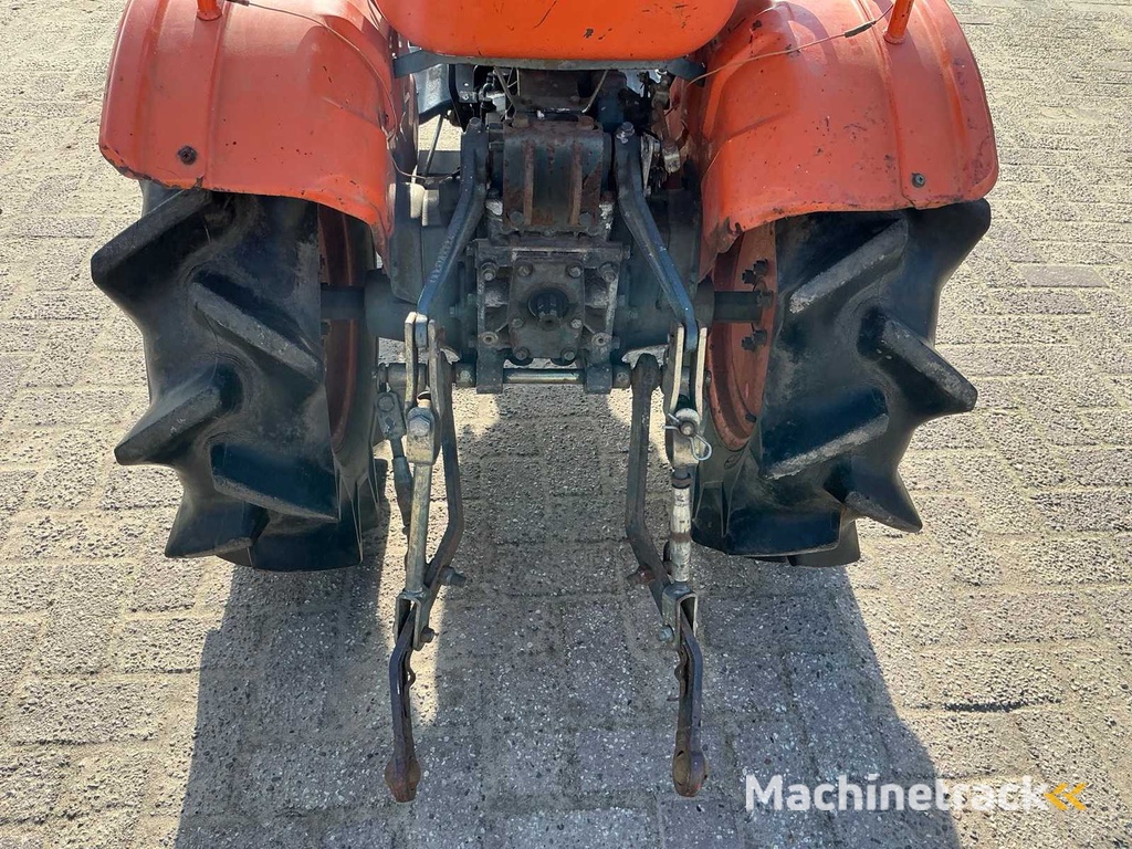 Kubota B7001E Mini Tractor