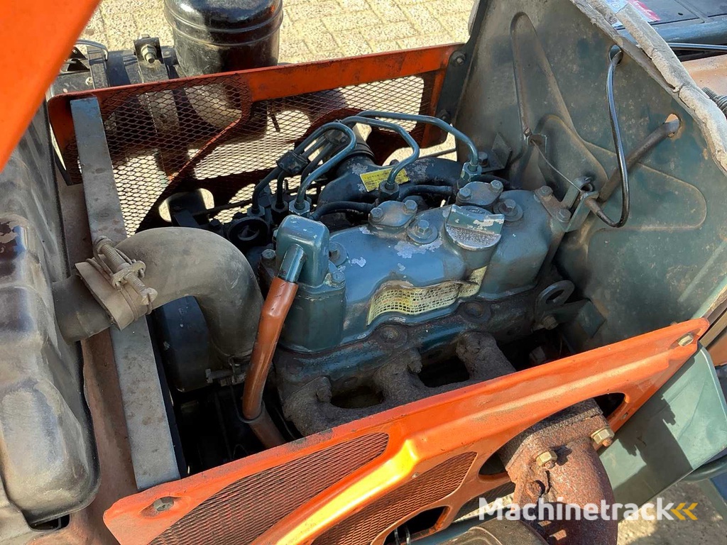 Kubota B7001E Mini Tractor
