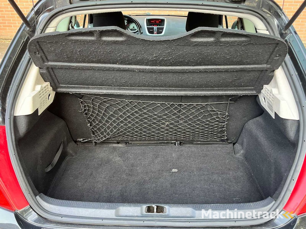 Peugeot - 207 - 1.6-16V XS Pack, 29-TK-LP