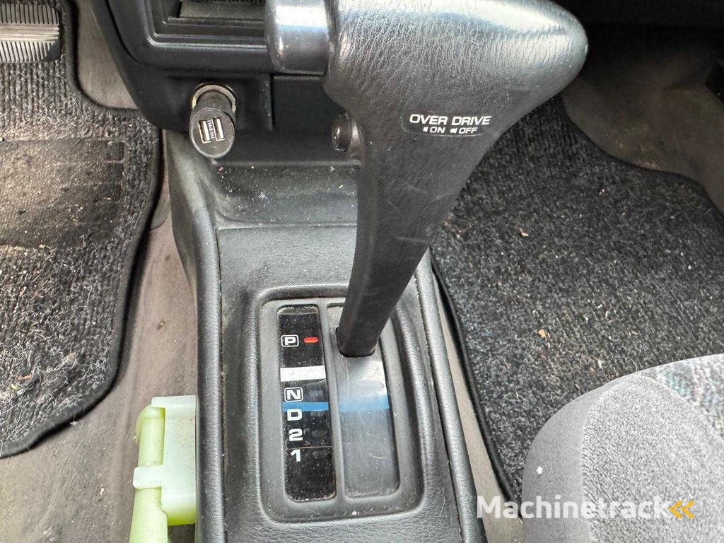 Nissan Almera 1.6 GX Automatic Air Conditioner RD-VG-32