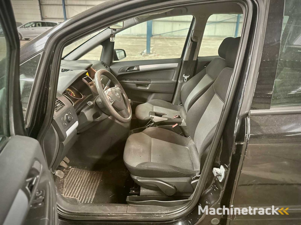 Opel Zafira 1.6 Enjoy, 11-RZ-PR