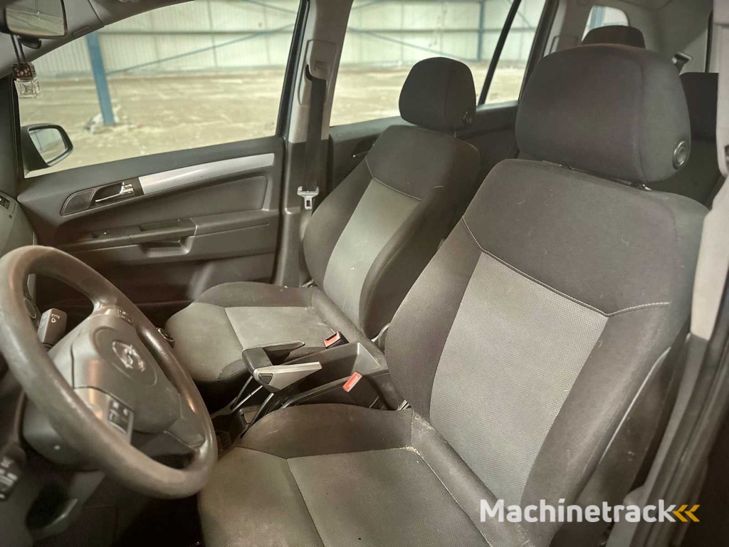 Opel Zafira 1.6 Enjoy, 11-RZ-PR