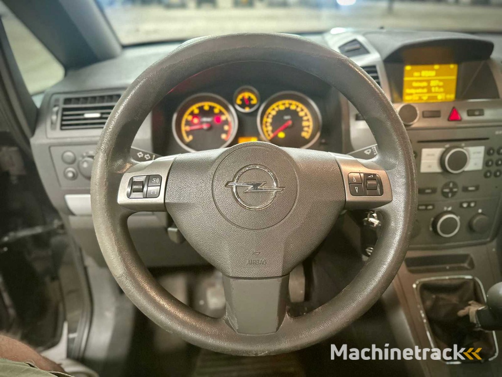 Opel Zafira 1.6 Enjoy, 11-RZ-PR