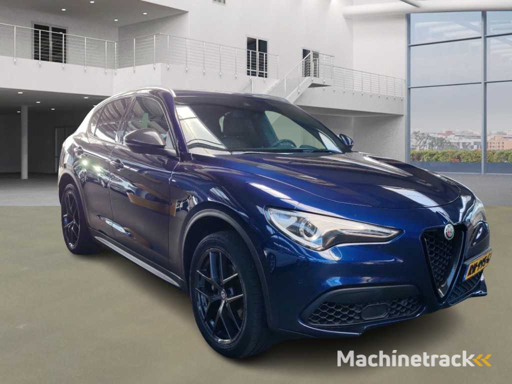 Alfa Romeo Stelvio 2.0 T AWD Super Automatic; RN-995-G
