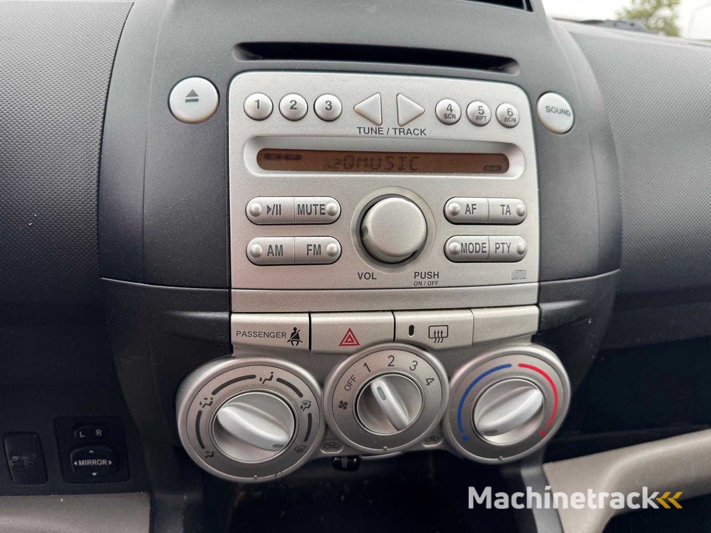 Daihatsu Sirion 2 1.0-12V Trend 66-TD-DL