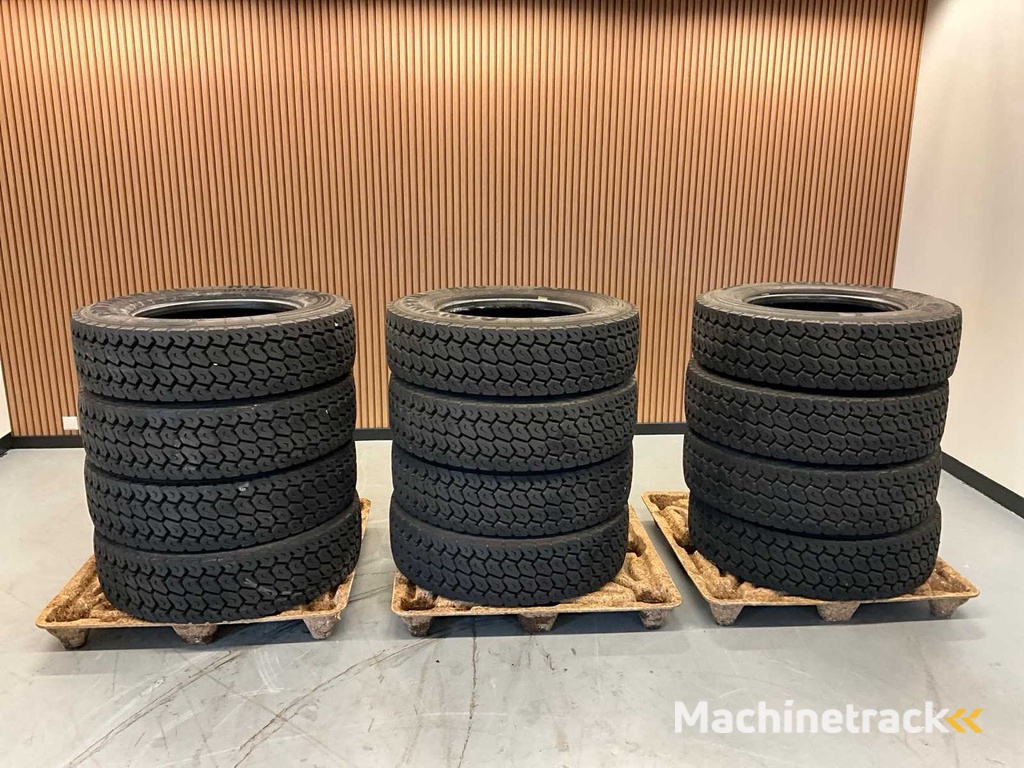 12x 275/70 R22.5 Continental LKW Reifen
