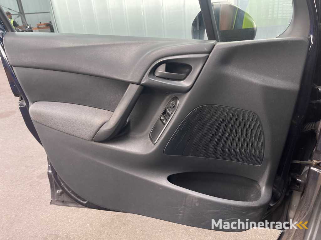 Citroen C3 1.0 PureT Attraktion , 4-XKS-87