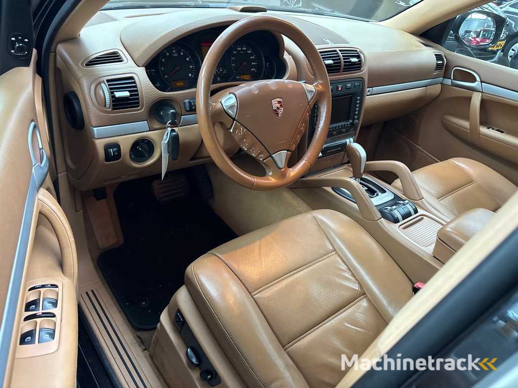 Porsche Cayenne 3.6 , 49-ZFF-2