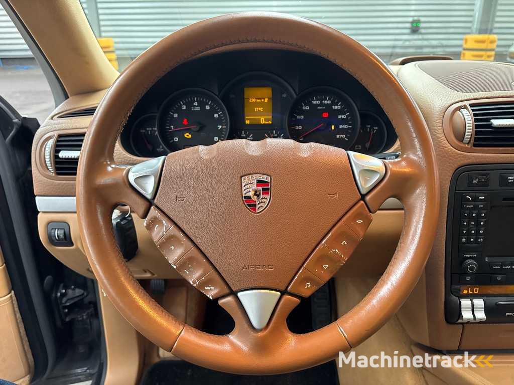 Porsche Cayenne 3.6 , 49-ZFF-2
