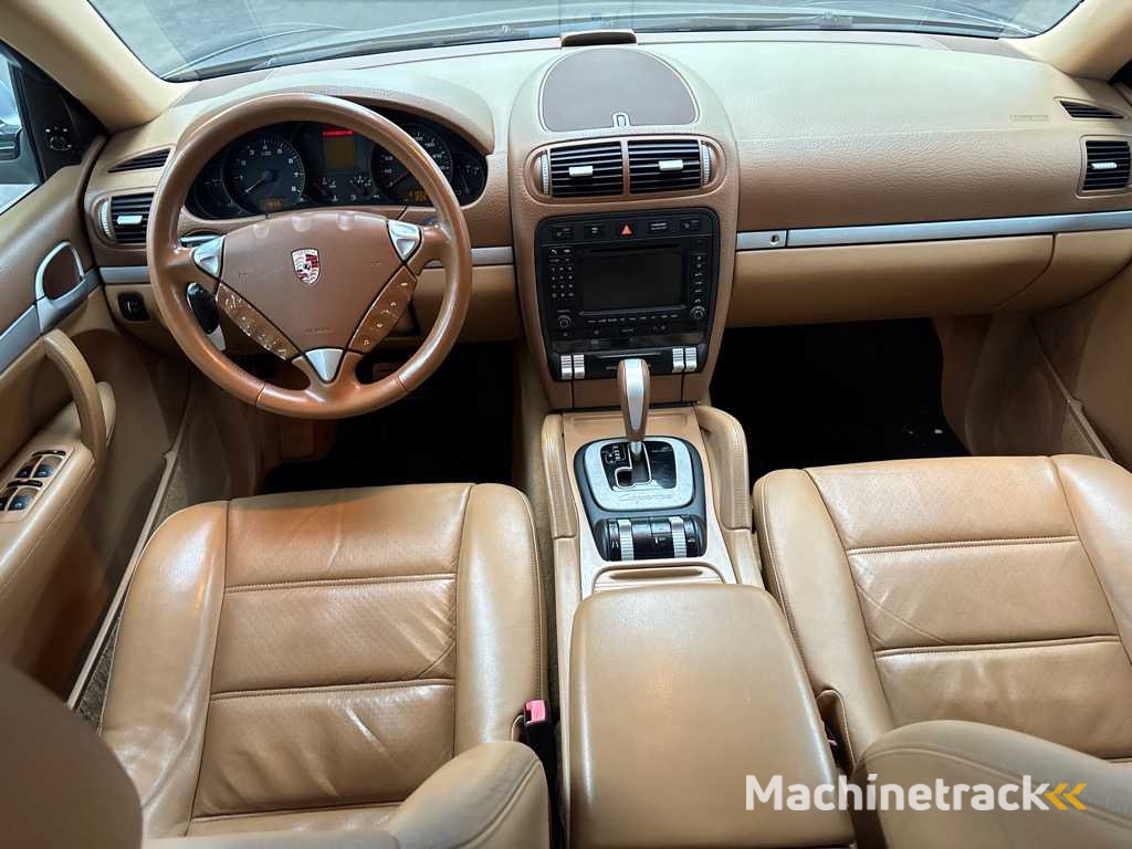 Porsche Cayenne 3.6 , 49-ZFF-2