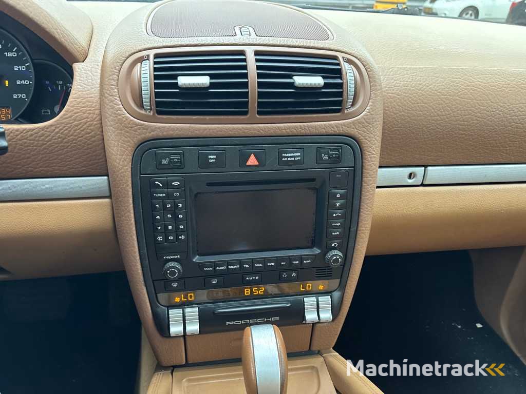 Porsche Cayenne 3.6 , 49-ZFF-2