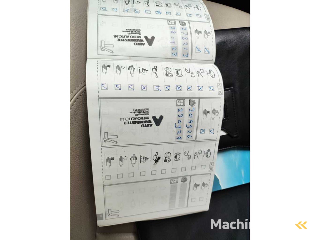 BMW 325i Touring High Executive Automatik; 24-NDS-2