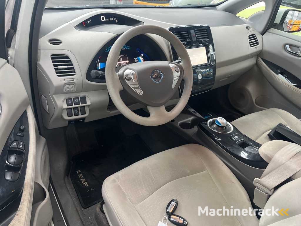Nissan LEAF Basis 24 kWh Automatik, 27-RXG-4