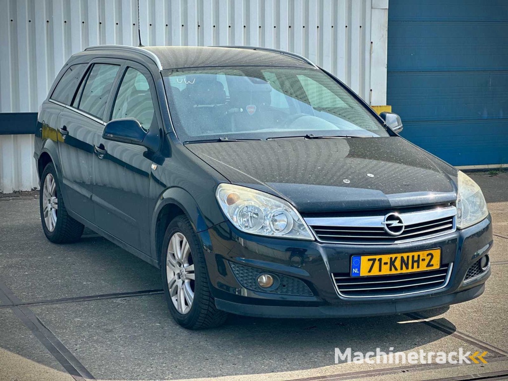 Opel Astra Kombi 1.6 Cosmo, 71-KNH-2