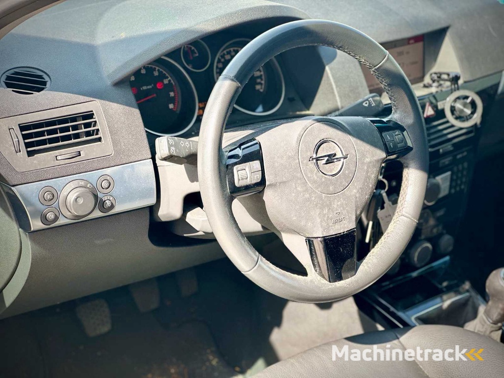 Opel Astra Kombi 1.6 Cosmo, 71-KNH-2