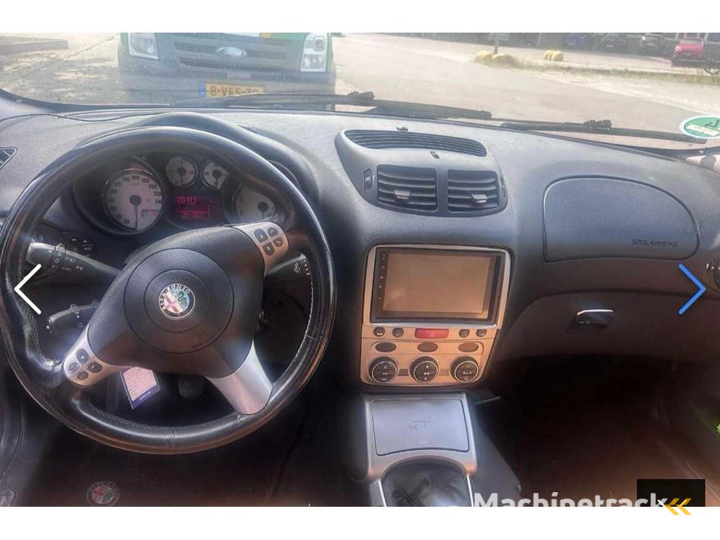 Alfa Romeo GT 1.8 TS Distinctive, 74-SL-ND