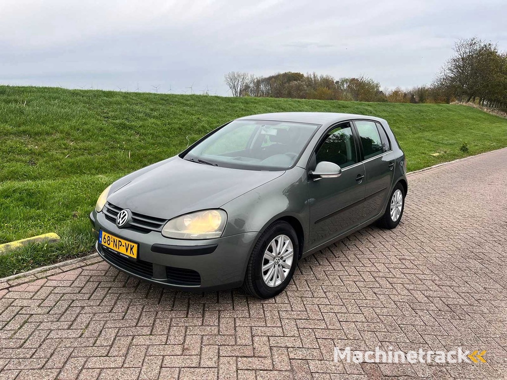 Volkswagen Golf 1.4 FSI Trendline , 68-NP-VK