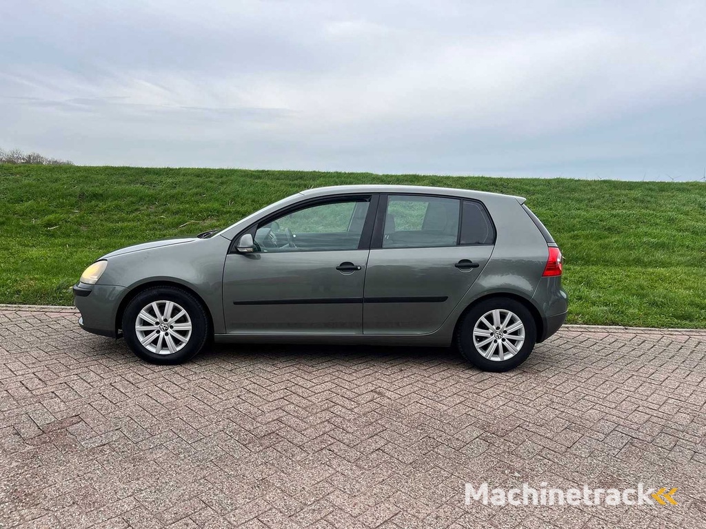 Volkswagen Golf 1.4 FSI Trendline , 68-NP-VK