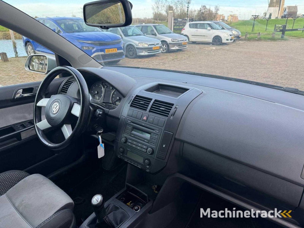 Volkswagen  Polo  1.4-16V Cross Clima 13-ZN-FH