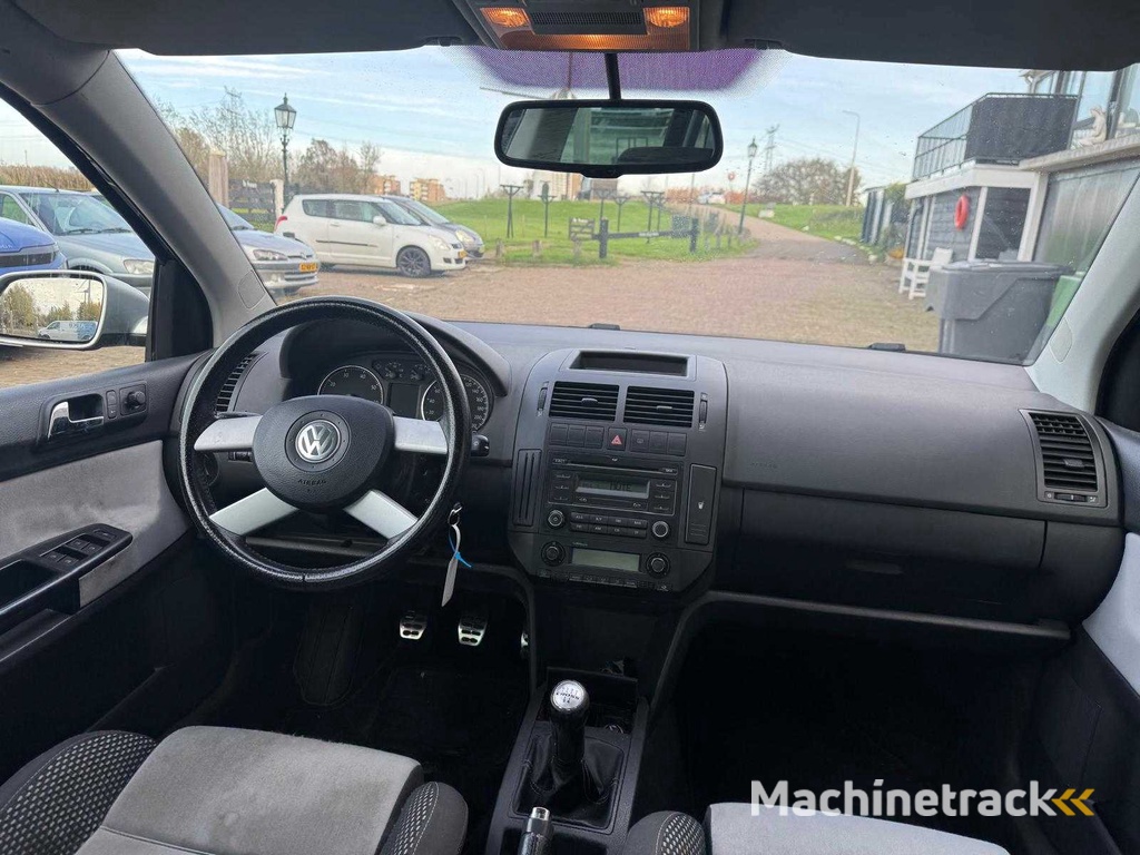 Volkswagen  Polo  1.4-16V Cross Clima 13-ZN-FH