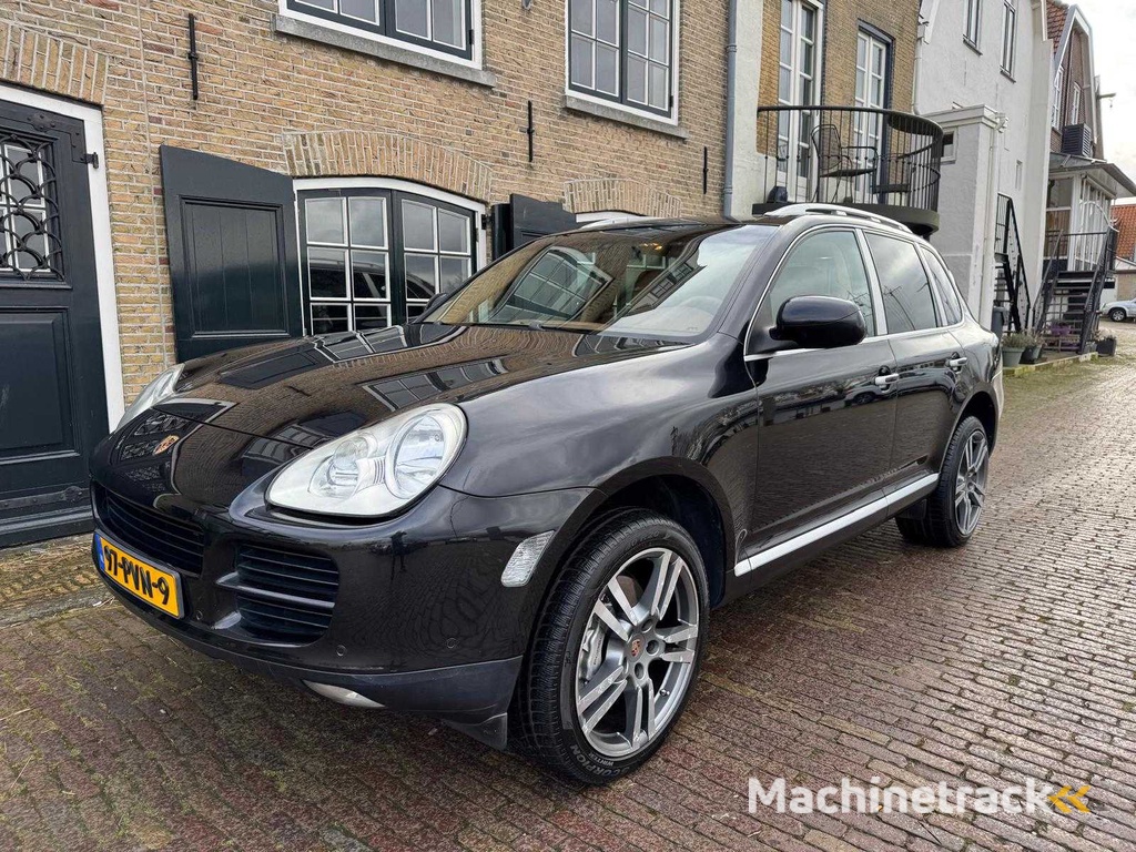 Porsche Cayenne 4.5 S  97-PVN-9