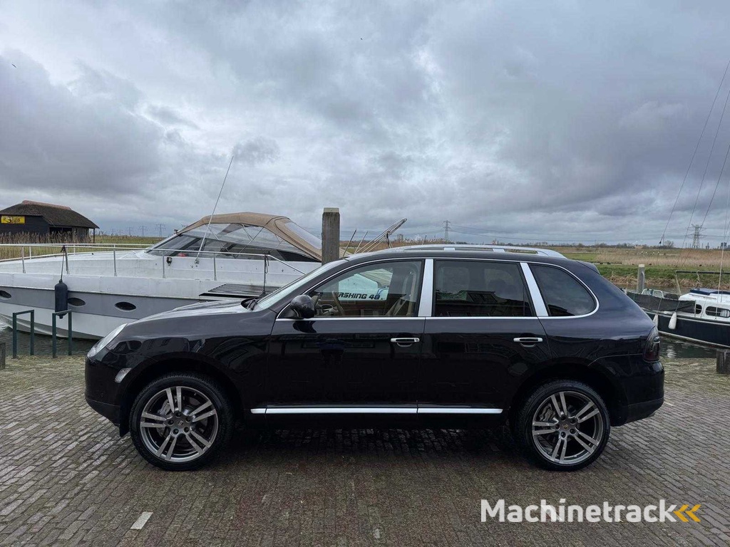 Porsche Cayenne 4.5 S  97-PVN-9