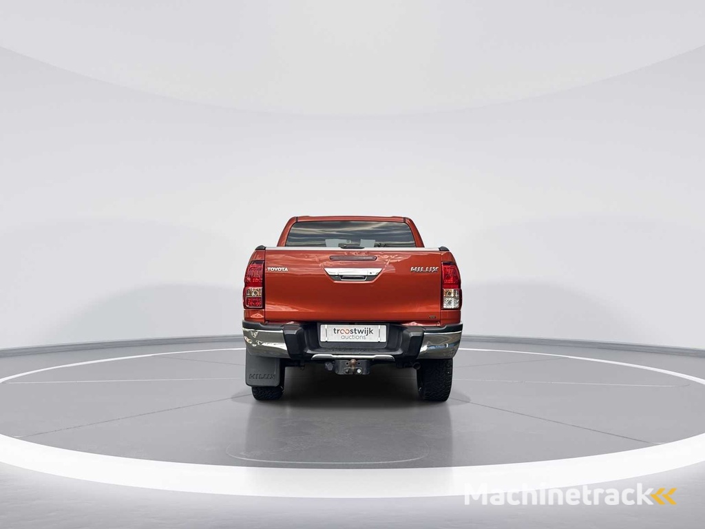 Toyota HiLux 2.4 D-4D-F DC Executive Van | V-288-XL