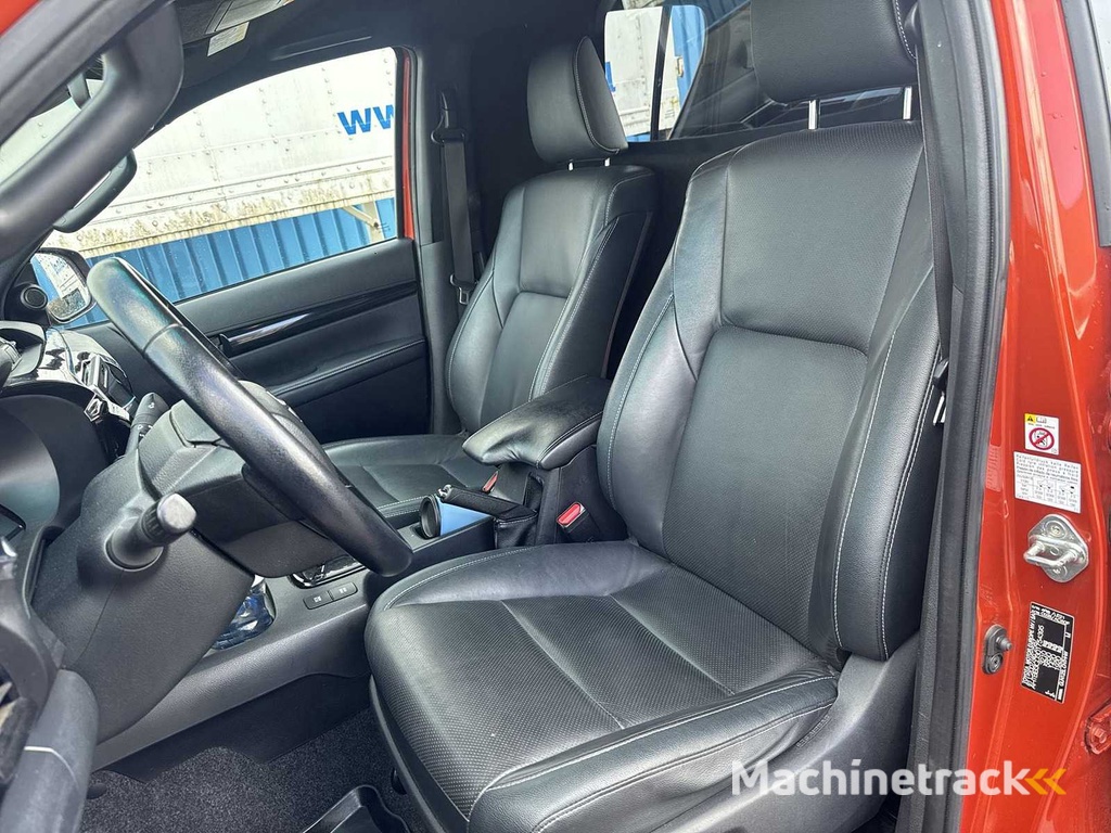 Toyota HiLux 2.4 D-4D-F DC Executive Van | V-288-XL