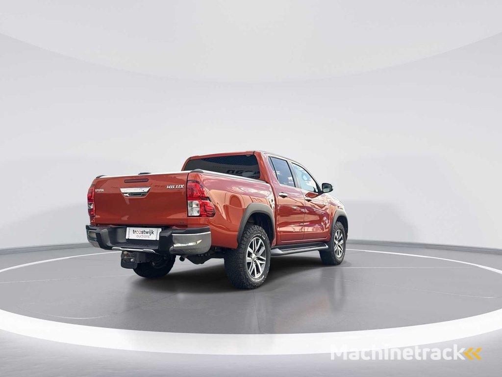 Toyota HiLux 2.4 D-4D-F DC Executive Van | V-288-XL