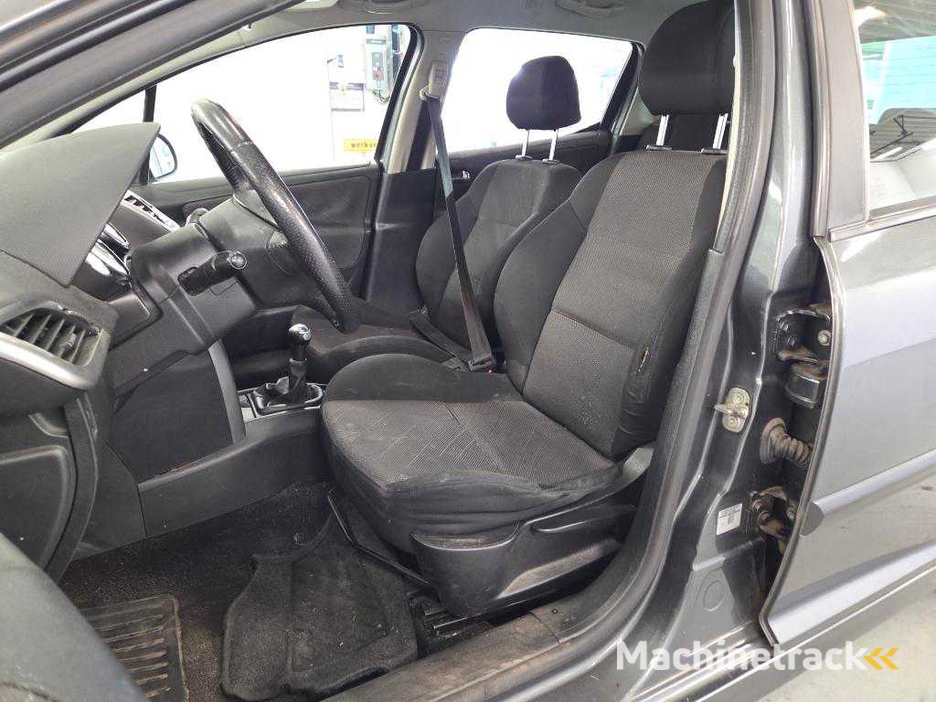 Peugeot 207 SW 1.6 VTi XS 2007 | 62-XT-DB