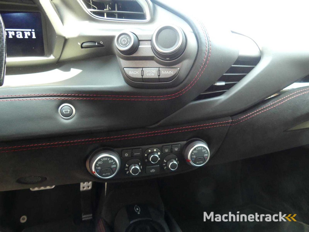 Ferrari - 2019 - 488 - Spider - Personenauto