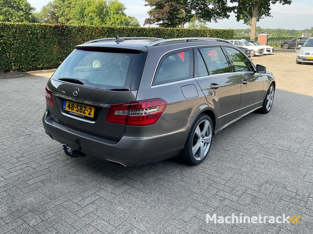 2011 Mercedes-Benz E-Klasse T-Modell 200 CGI Bns Cl. Av.g Pkw