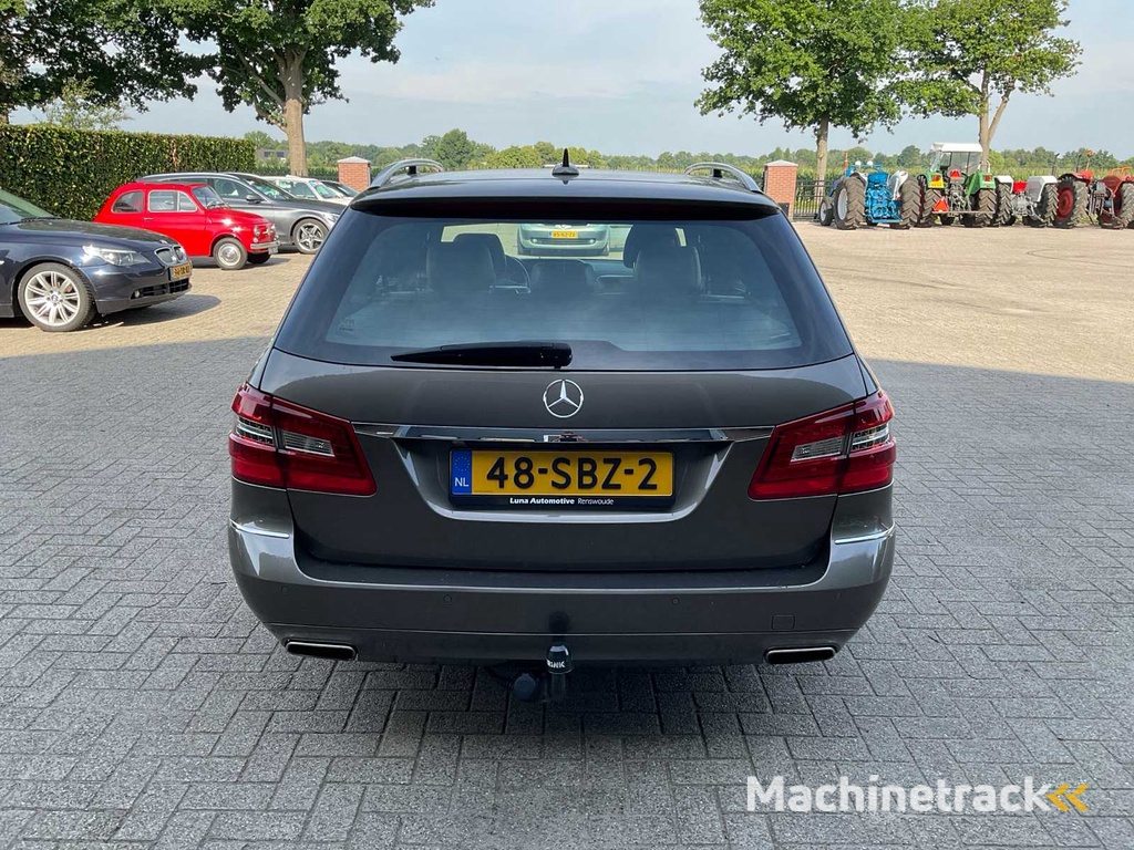 2011 Mercedes-Benz E-Klasse T-Modell 200 CGI Bns Cl. Av.g Pkw