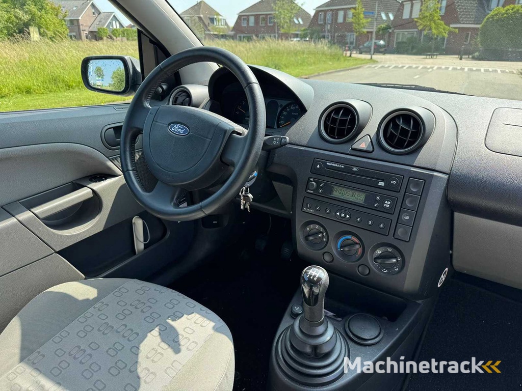 Ford Fiesta 1.4-16V Ambiente 98-PH-DJ