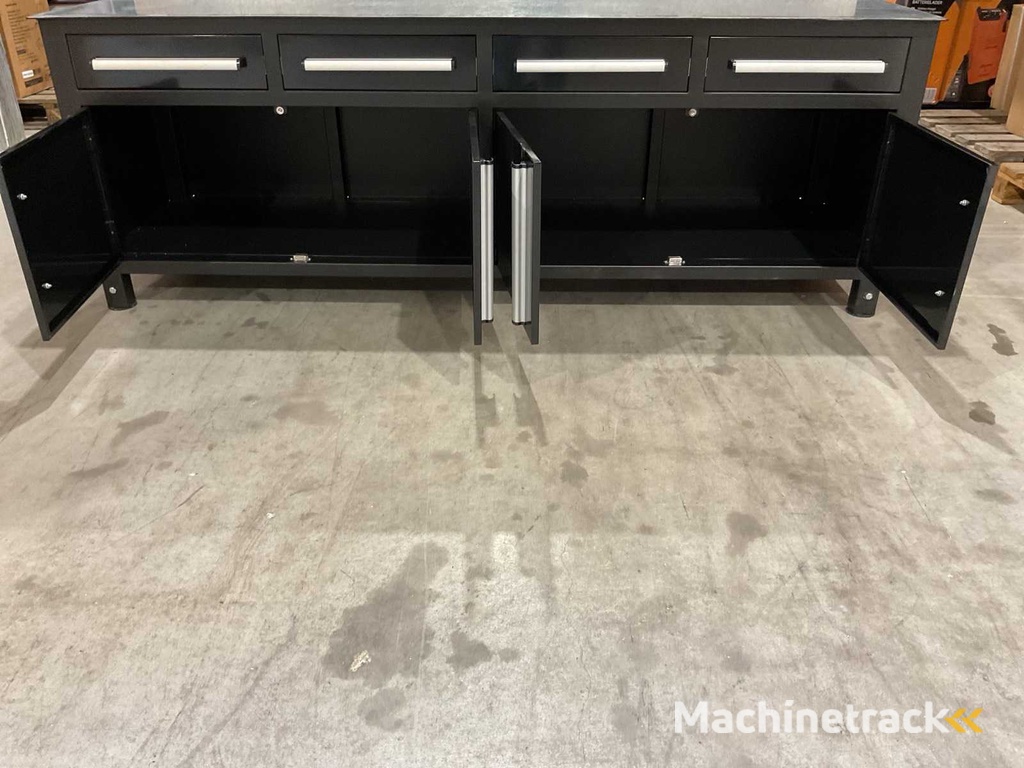 Stahlworks 4 Schubladen, 4 Schranktüren / Höhenverstellbare schwarze Werkbank