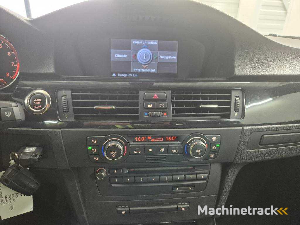 BMW 3-serie Cabrio 325i Executive, 83-RXN-9